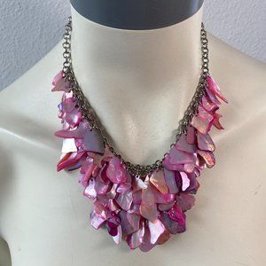 Women pink Conch Clam Chips puka Shell choker 20" in chain Necklace
